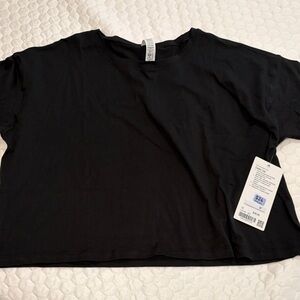 NWT Lululemon Black Cates Tee - Sz 12